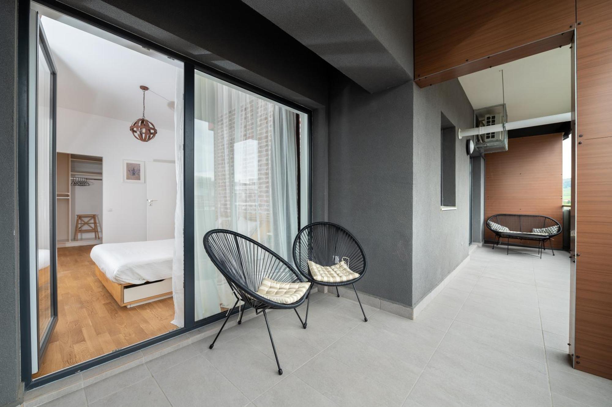 Bonjour Apartment คลูจ-นาโปกา ภายนอก รูปภาพ